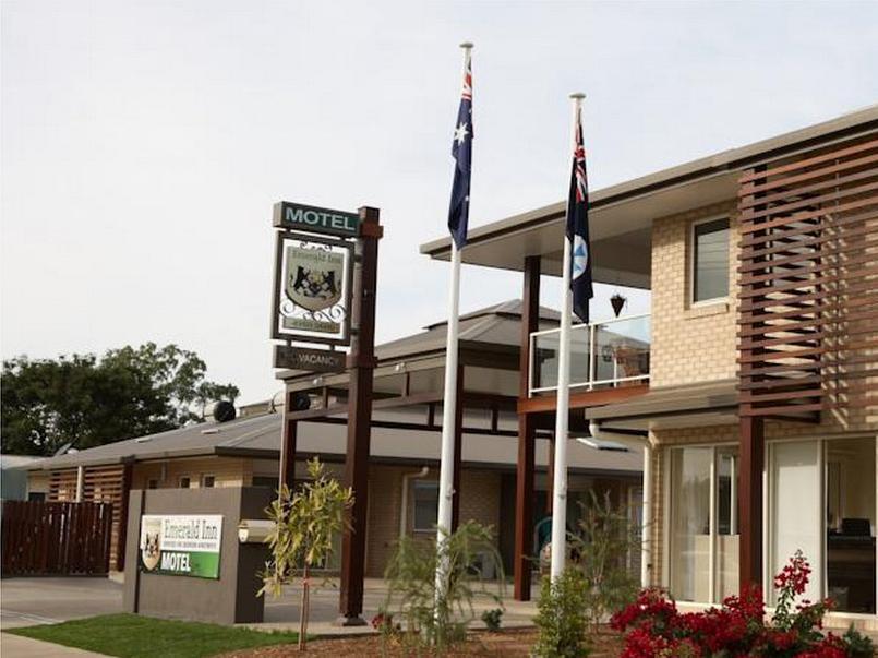 Emerald Inn By Travellers Bagian luar foto